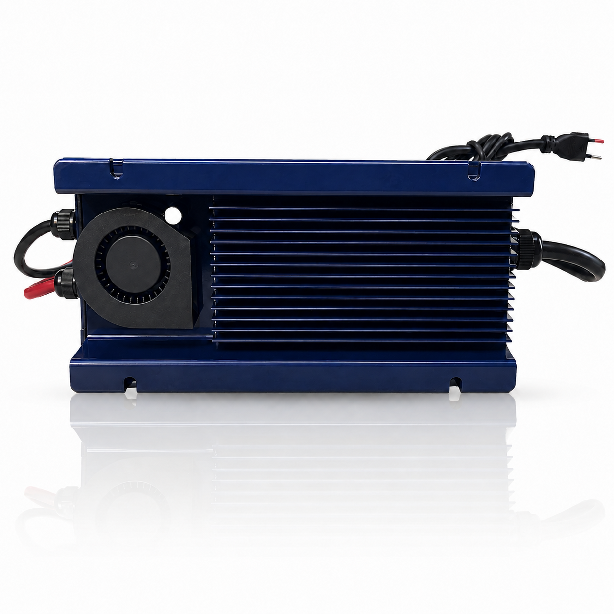 EPOCH 12V to 36V Marine DC-to-DC Charger – Charge on the Run – image 3